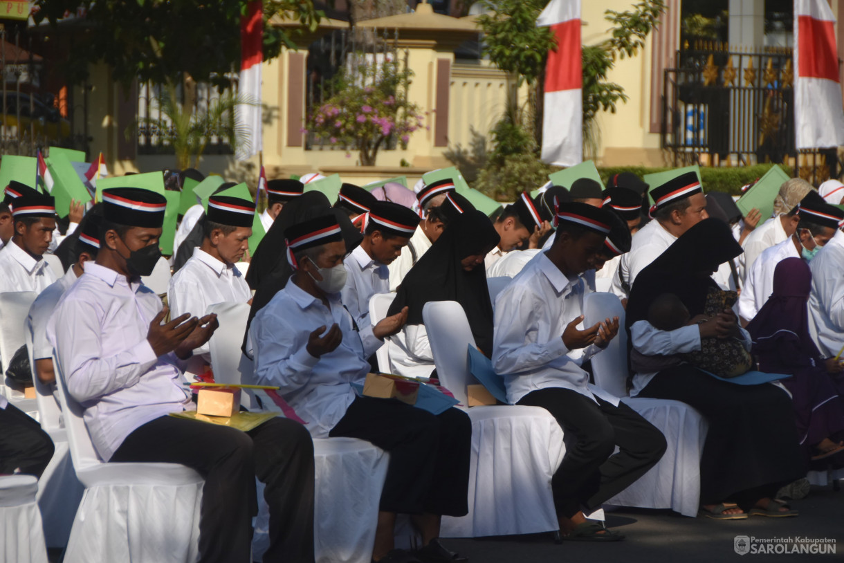 25 Juli 2024 - Prosesi Lepas Bai at dan Ikrar Setia NKRI Orang atau Kelompok Orang Yang Terafiliasi Negara Islam Indonesia, Bertempat di Lapangan Polda Jambi