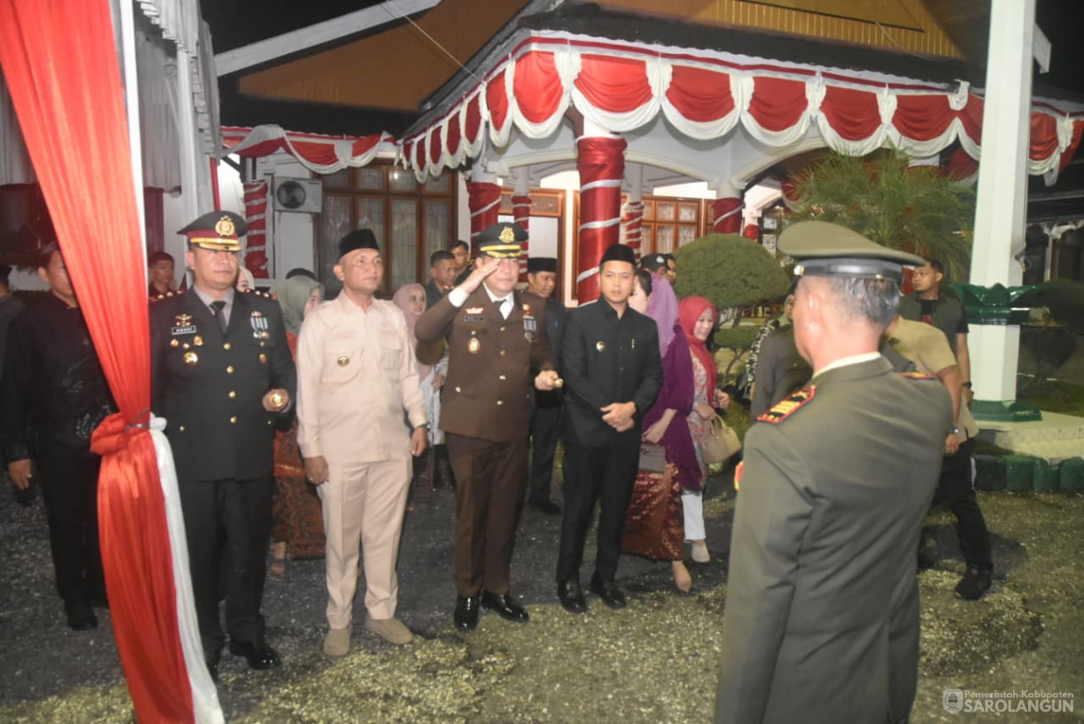 16 Agustus 2025 -&nbsp;Pawai Obor di Depan Rumah Dinas Bupati Sarolangun