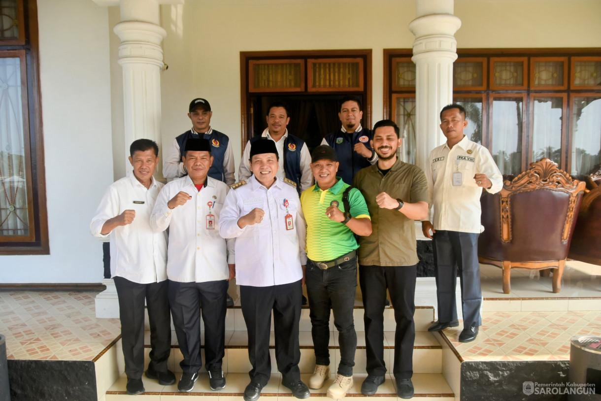 19 Juni 2024 - Sarapan Bersama Sekaligus Pelepasan Atlit Cabor Taekwondo Dalam Kejurprov Di Rumah Dinas Bupati Sarolangun