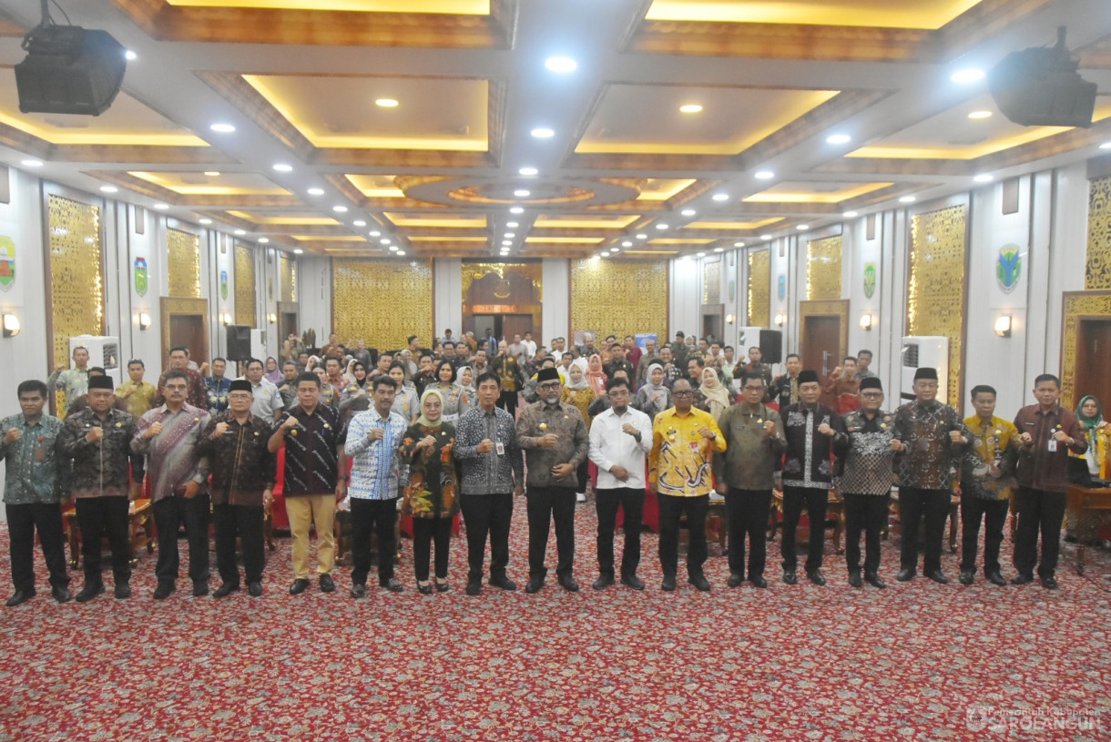 1 November 2024 -&nbsp;Penandatanganan Kesepakatan Kerjasama Dan Perjanjian Bersama Antara Pemerintah Provinsi Jambi Dengan Pemerintah Kabupaten Kota Dalam Provinsi Jambi, Bertempat di Aula Kantor Gubernur Jambi