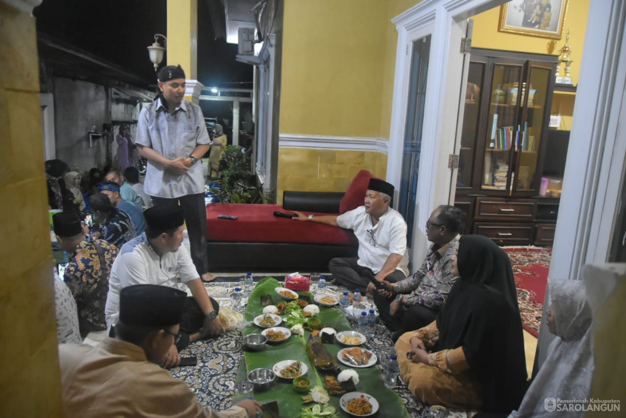28 November 2024 - Yasinan Dan Pertemuan Rutin Persatuan Pasundan Jambi, Bertempat di Jl. Belakang MAN Sarolangun Kelurahan Aurgading
