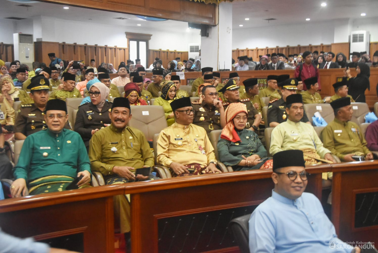 6 Januari 2025 - Rapat Paripurna Dalam Rangka Memperingati HUT Provinsi Jambi Ke 68, Bertempat di Ruang Rapat Paripurna DPRD Provinsi Jambi