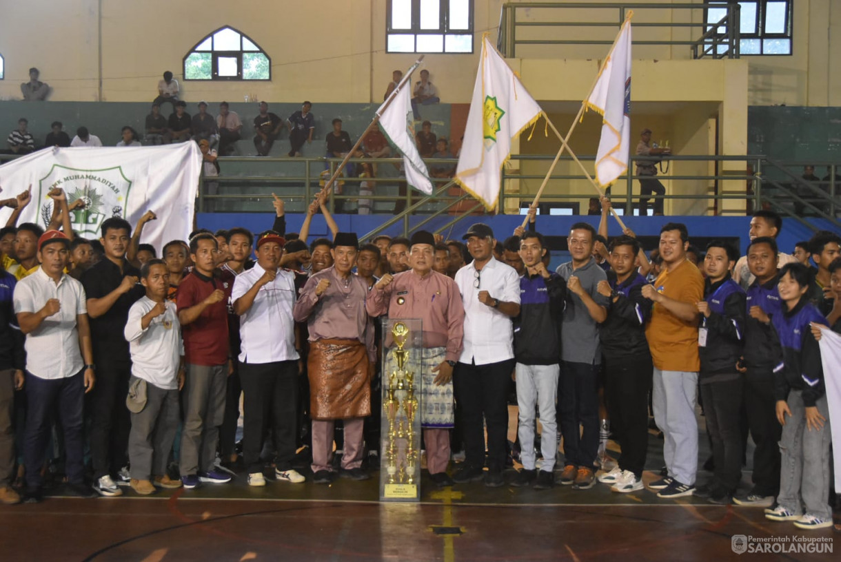 9 Oktober 2023 - Penjabat Bupati Sarolangun Menghadiri Sekaligus Membuka Turnamen Futsal Asosiasi Futsal Kabupaten Sarolangun di Koni Sport Center Sarolangun