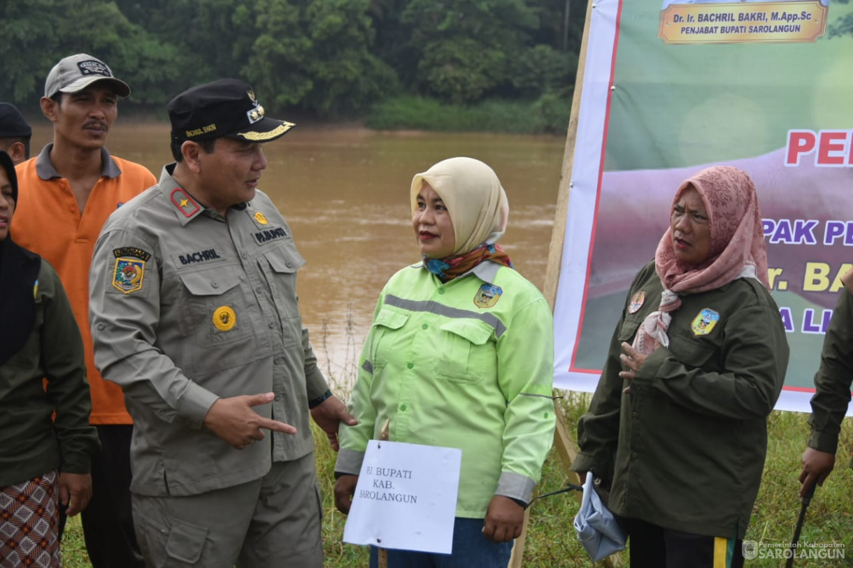 22 September 2023 - Penjabat Bupati Sarolangun Menghadiri Acara Penanaman Pohon di Desa Lidung