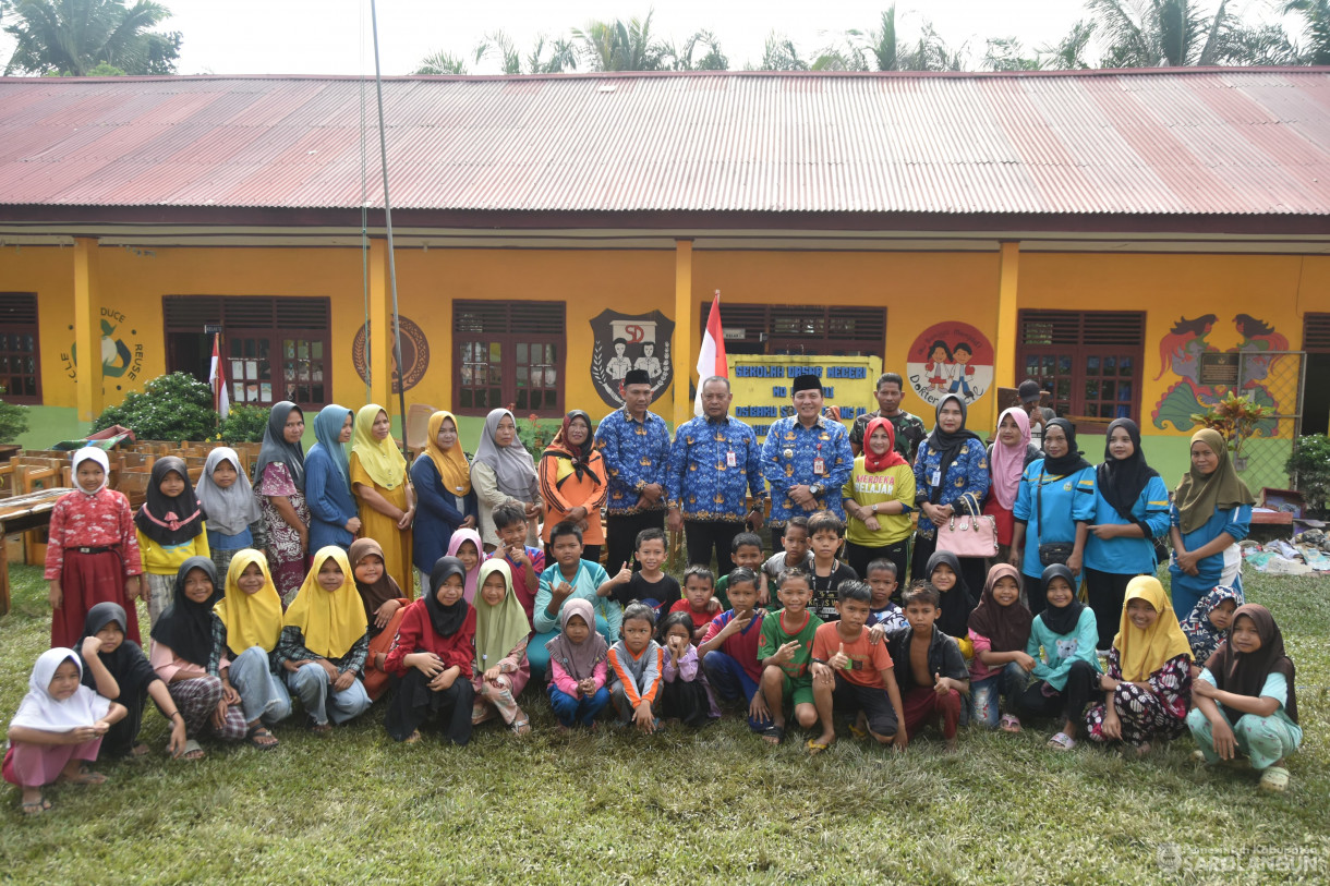 17 Januari 2024 - Meninjau Kondisi Sekolah Pasca Banjir Di Kecamatan Sarolangun