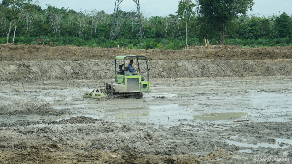 9 April 2026 Wakil bupati Sarolangun mengikuti percepatan tanam Dilokasi cetak sawah rakyat 10.000 hektar, kabupaten sarolangun