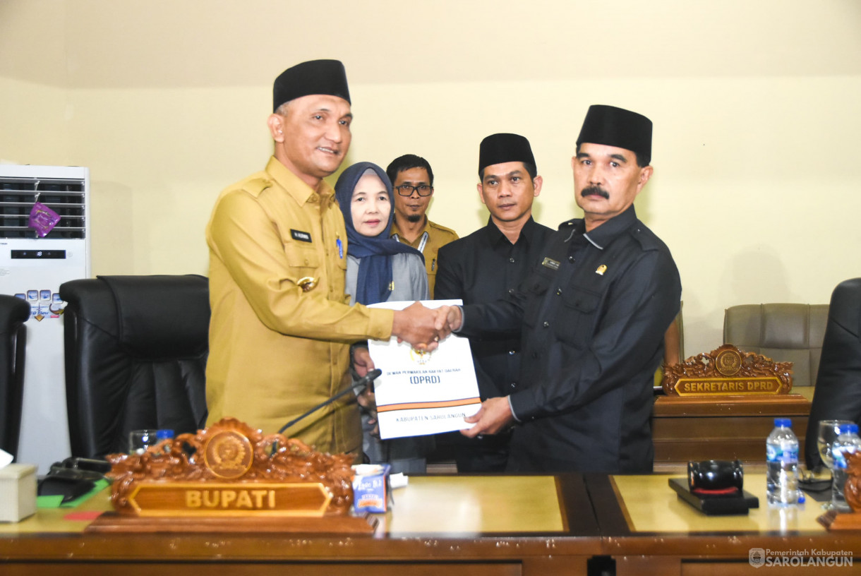 29 April 2025 -&nbsp;Rapat Paripurna Tingkat I Tahap III Jawaban Eksekutif Terhadap Pandangan Umum Fraksi Fraksi DPRD