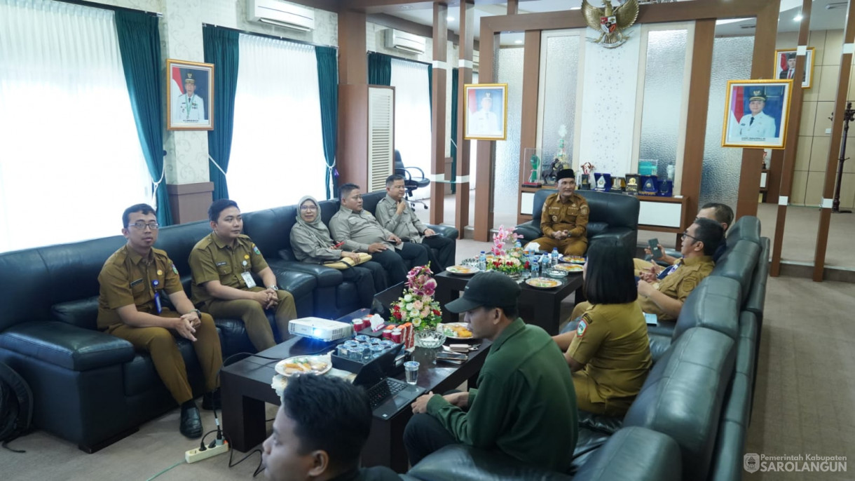 Selasa 11 November 2025