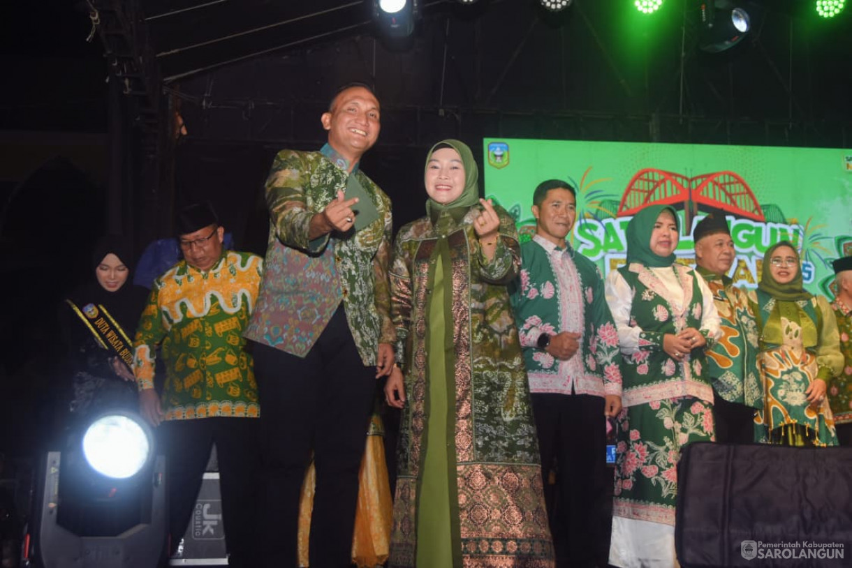 5 Desember 2025 Parade Batik Sarolangun Tahun 2025 di GOR Sarolangun