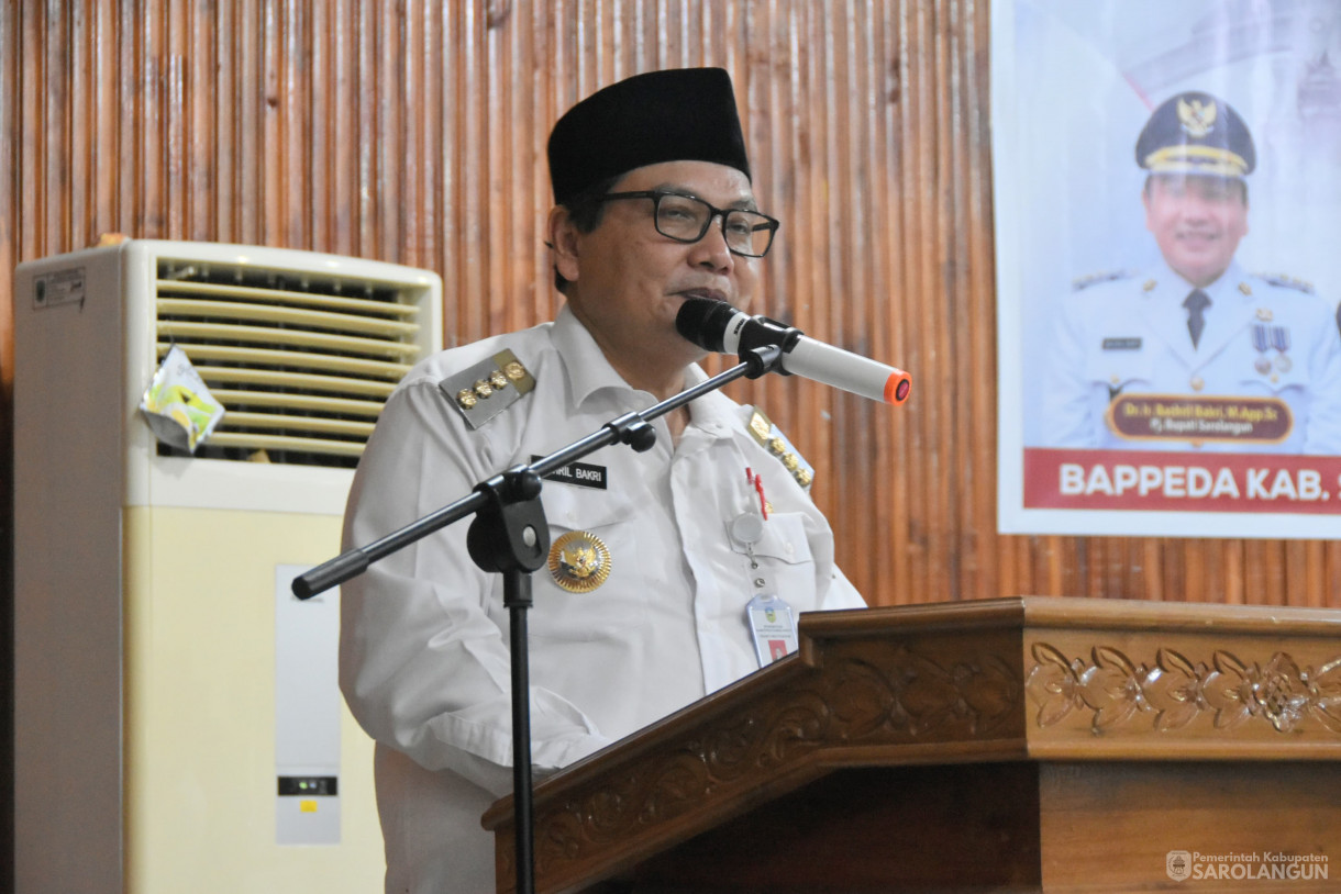 08 November 2023 - Penjabat Bupati Menghadiri Acara Orientasi Penyusunan Rancana Pembangunan Jangka Panjang Daerah Kab. Sarolangun Tahun 2025 sd 2045 di Aula Kantor Bappeda