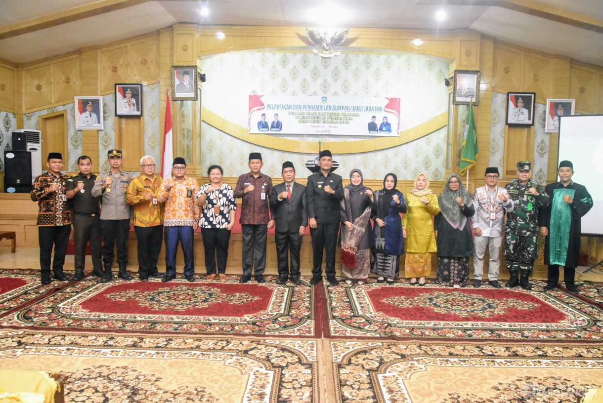 22 Mei 2025 -&nbsp;Pelantikan Dan Pengambilan Sumpah dan Janji Jabatan Pejabat Pimpinan Tinggi Pratama di Lingkungan Pemerintah Kabupaten Sarolangun