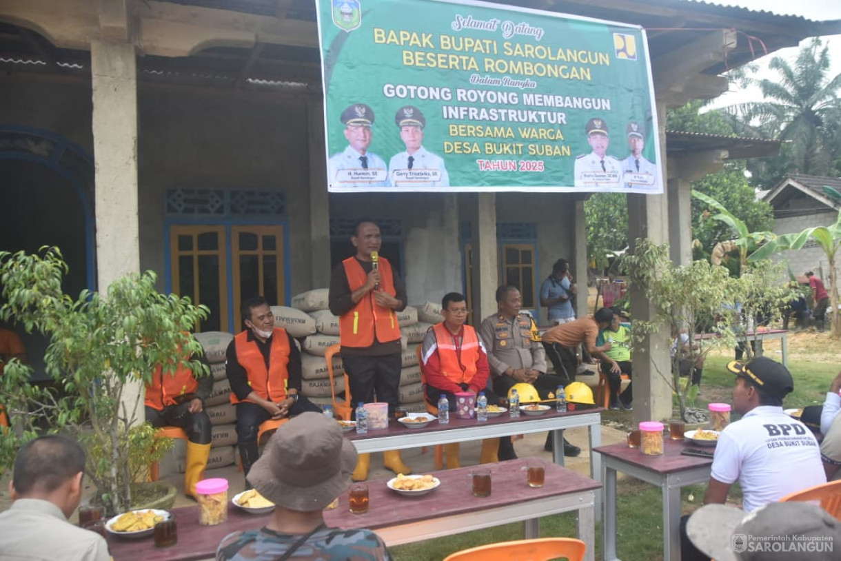 5 November 2025 Gotong Royong di Desa Bukit Suban Kecamatan Air Hitam