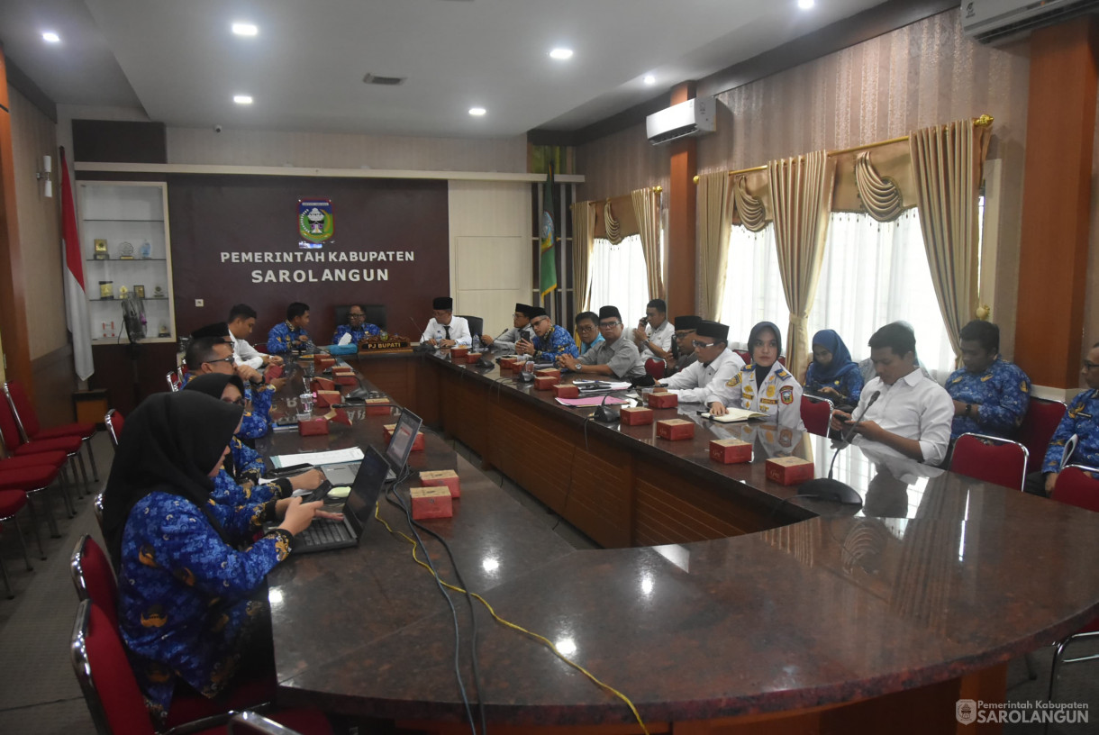 28 Oktober 2024 -&nbsp; Rapat TPID Via Zoom Meeting, Bertempat di Ruang Pola Utama Kantor Bupati Sarolangun