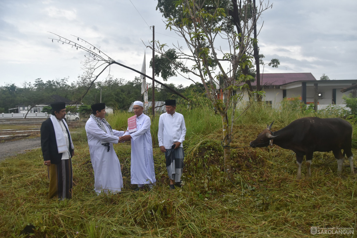 17 Juni 2024 - Sholat Idul Adha Di Masjid Assulthon Dan Serah Terima Hewan Kurban Dari Pemkab Sarolangun Untuk  Masjid Assulthon