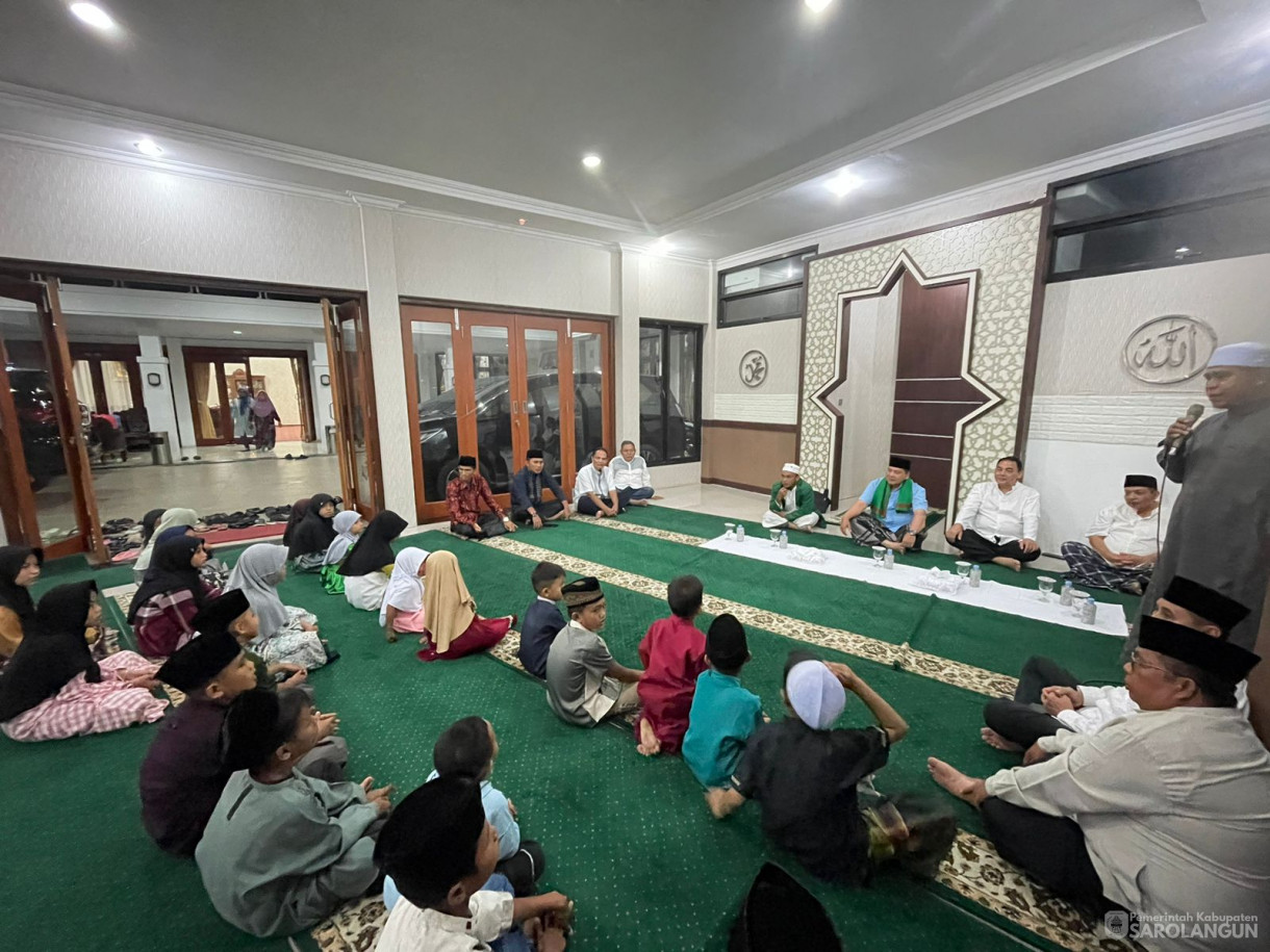 2 Maret 2024 - Acara Tausiah Agama Bersama Anak Yatim Di Rumah Dinas Bupati Sarolangun