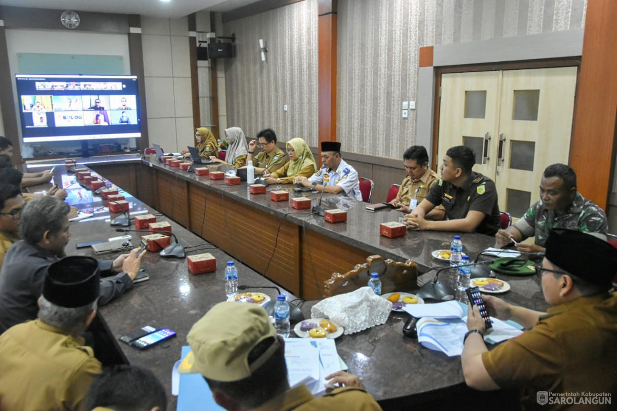 5 Februari 2024 - Rapat TPID Via Zoom Meeting Di Ruang Pola Utama Kantor Bupati Sarolangun