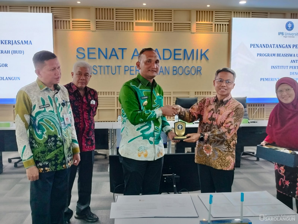 22 Agustus 2025 Penandatanganan Perjanjian Kerja Sama Beasiswa Utusan Daerah Pemerintah Kabupaten Sarolangun dengan Institut Pertanian Bogor