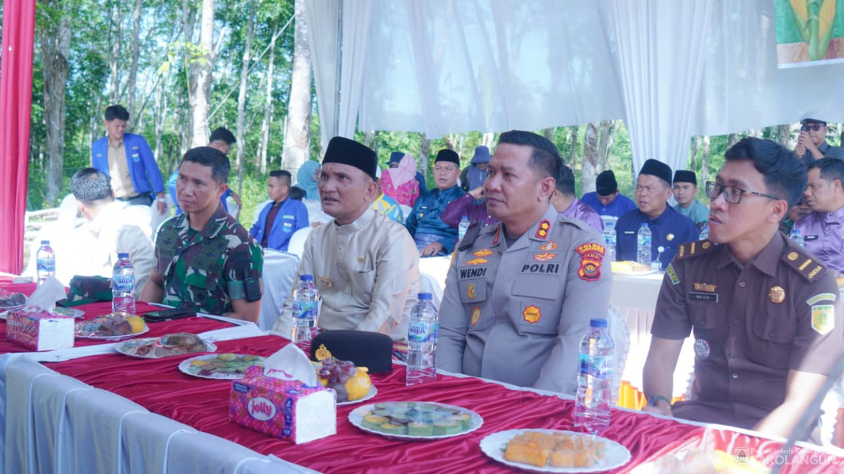 8 Oktober 2025 Bupati Sarolangun bersama Forkopimda Sarolangun Lakukan Penanaman Jagung Serentak Kuartal IV