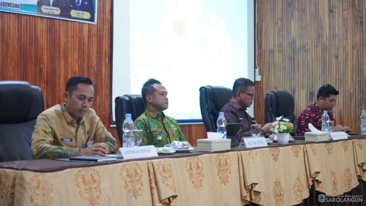 4 September 2025&nbsp; Wakil bupati Sarolangun Membuka Rapat Koordinasi Bimbingan Teknis Pengisian Web Aplikasi Aksi Konvergensi Percepatan Penurunan Stunting Kabupaten Sarolangun Tahun 2025