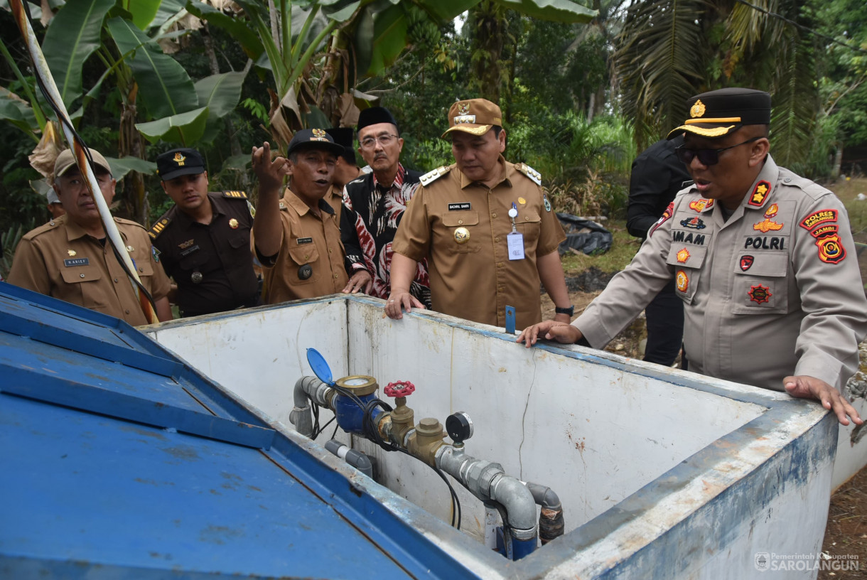 19 September 2023 - Penjabat Bupati Sarolangun Bersama Forokopimda Mengecek Lokasi Sumur Bor Program Spam 2023 Desa Pematang Kulim Kecamatan Pelawan