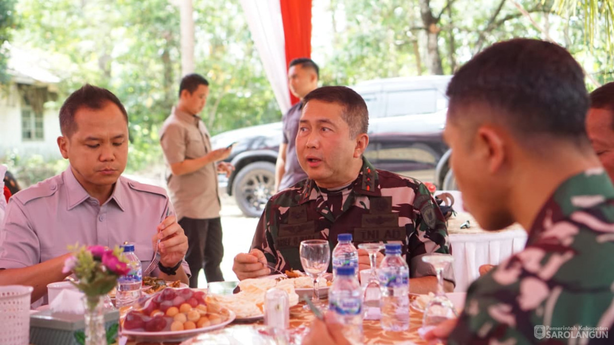 Peninjauan Pangdam Tuangku Imam Bonjol Di Batalyon Infrantri TP 896 Serumpun Pseko