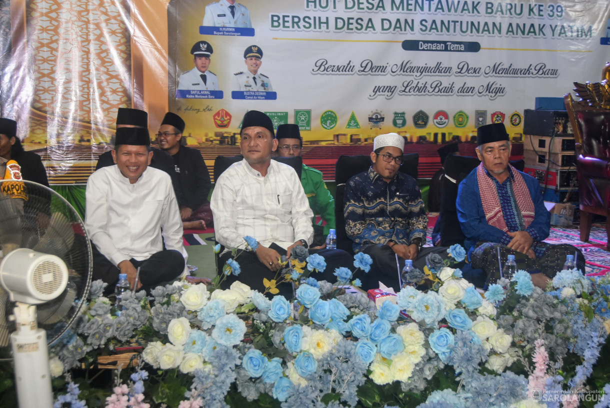 21 Juli 2025 -&nbsp;Pengajian Akbar Dalam Rangka HUT Desa Mentawak Baru ke 39 dan Santunan Anak Yatim