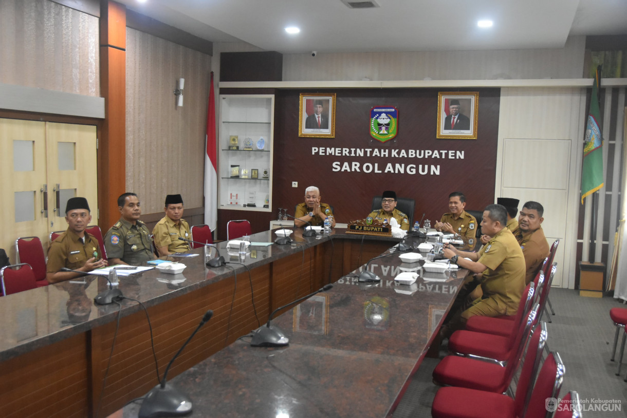 9 Juli 2024 -&nbsp;Rapat Koordinasi Kesiapan Penyelenggaraan Pilkada Serentak Tahun 2024 Via Zoom Meeting, Bertempat di Ruang Pola Utama Kantor Bupati Sarolangun