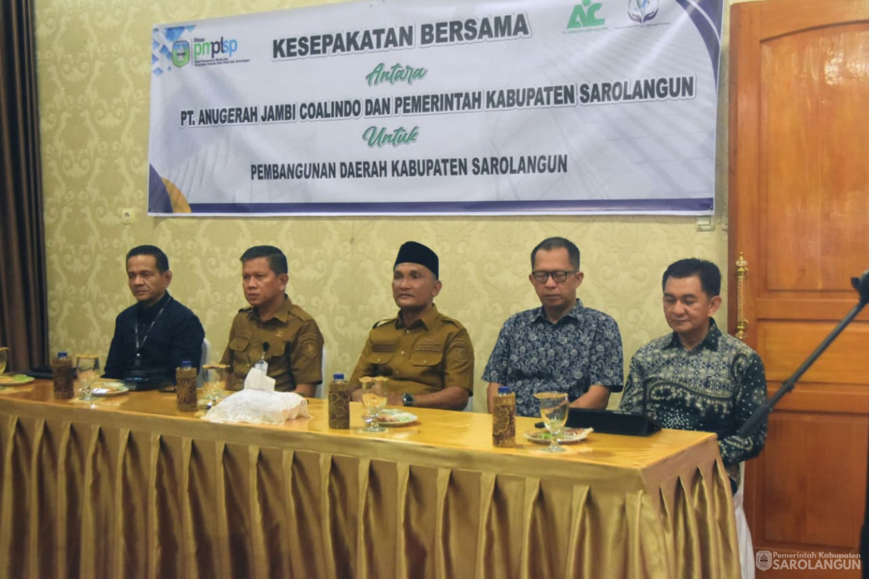 23 September 2025&nbsp; &nbsp;Kesepakatan Bersama PT Anugerah Jambi Coalindo&nbsp; dengan Pemerintah Kabupaten Sarolangun di Rumah Dinas Bupati Sarolangun