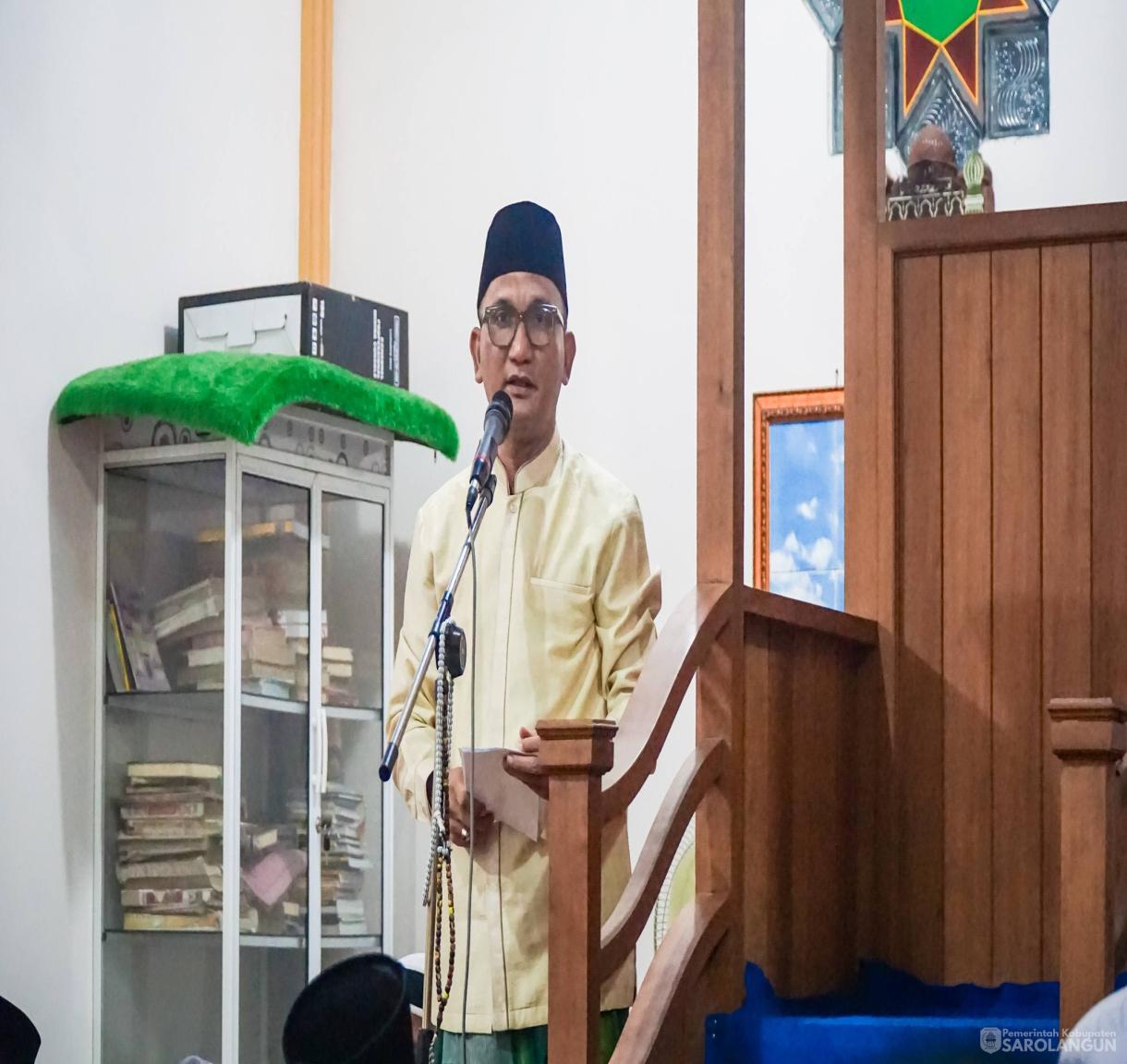 5 Juni 2026 Bupati Sarolangun, Wakil Bupati Sarolangun, Sekretaris Daerah Kabupaten Sarolangun Melaksanakan Subuh Keliling Berjamaah di Masjid Jami Attaufiq Kelurahan Gunung Kembang