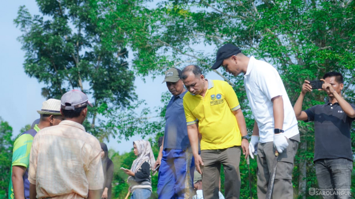 10 Oktober 2025 Wakil Bupati Sarolangun Gotong Royong Bersama Masyarakat
