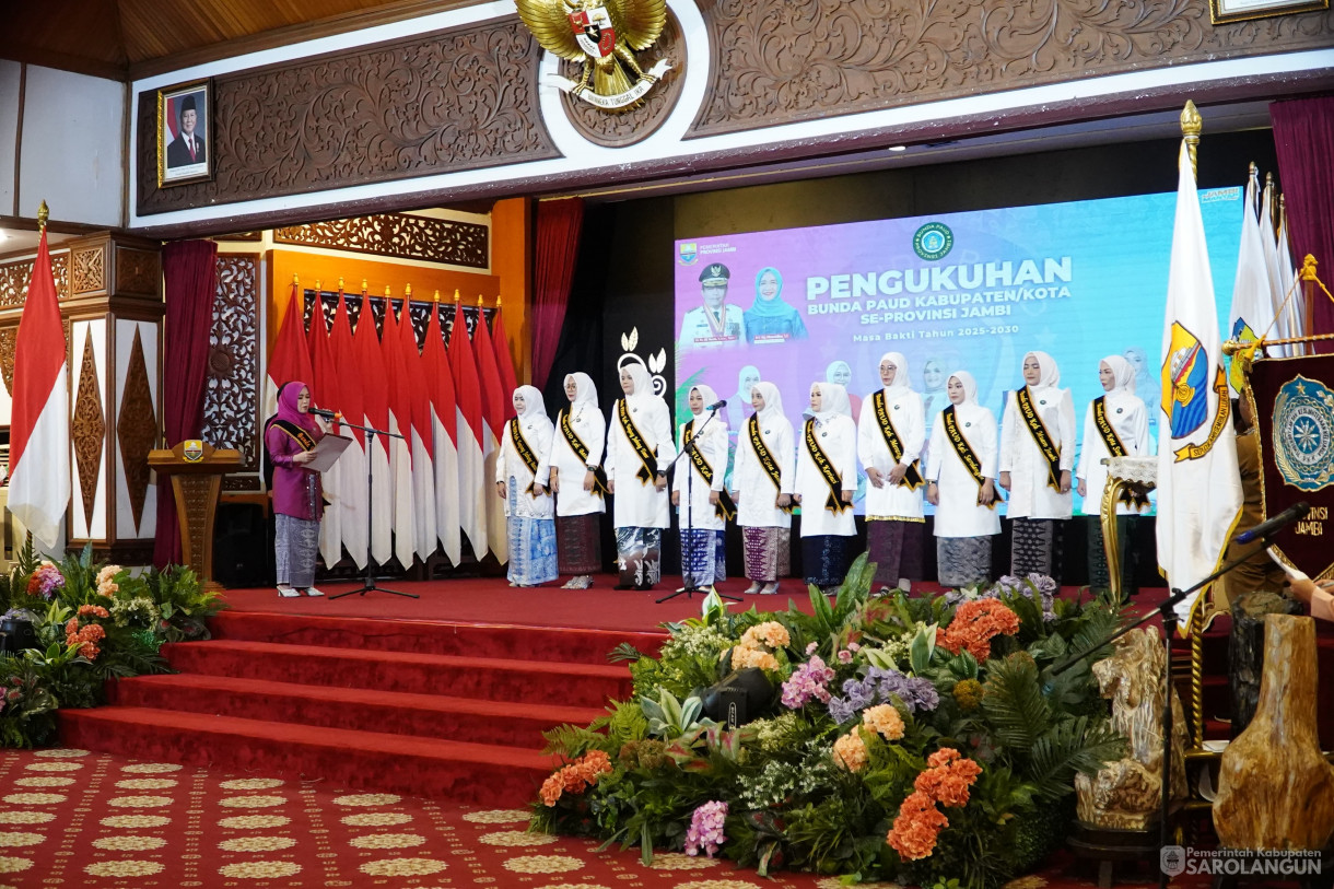 10 Maret 2025 - Pelantikan Ketua TP PKK, Bunda PAUD, Ketua Dekranasda Se Provinsi Jambi Bertempat di Auditorium Rumah Dinas Gubernur Jambi