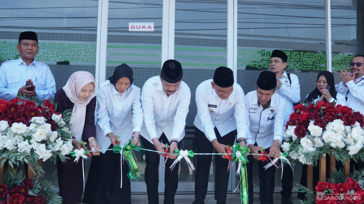 3 Desember 2025&nbsp; Peninjauan Sekaligus Pengguntingan Pita Kantor Baznas Mikrofinance Desa
