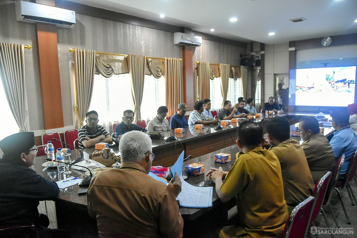 4 Juni 2024 - Rapat Rencana Pembangunan Tugu Biduk Di Ruang Pola Utama Kantor Bupati Sarolangun