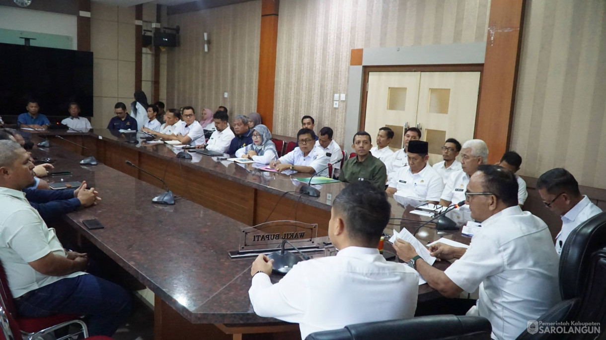 25 Februari 2026 Rapat Bersama Pimpinan Perusahaan Dalam Rangka Pembinaan Usaha Perkebunan di Ruang Pola Utama Kantor Bupati Sarolangun