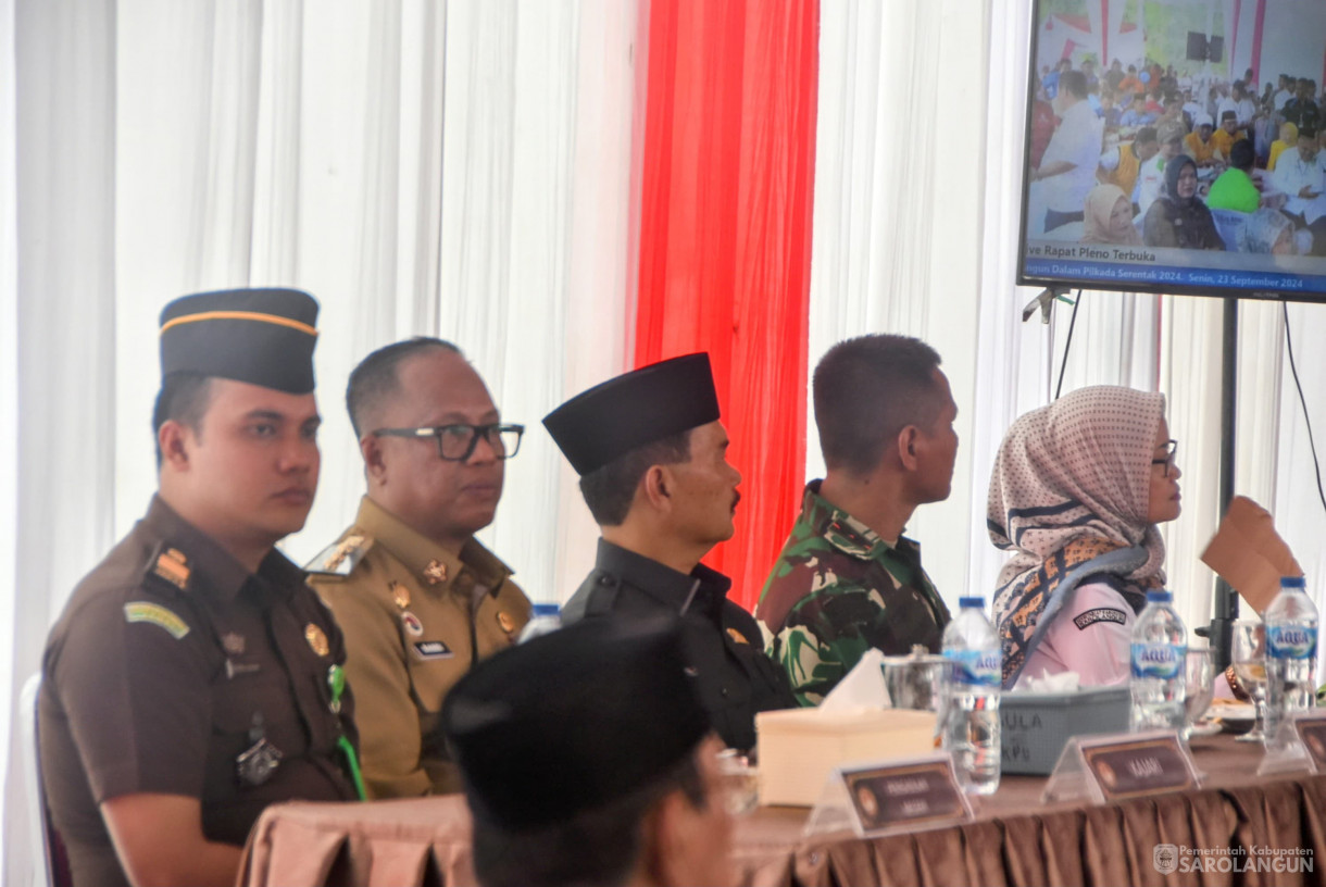 23 September 2024 -&nbsp;Rapat Pleno Terbuka Pengundian Dan Penetapan Nomor Urut Pasangan Calon Bupati Dan Wakil Bupati Sarolangun Dalam Pilkada Serentak Tahun 2024, Bertempat di Kantor KPU Sarolangun