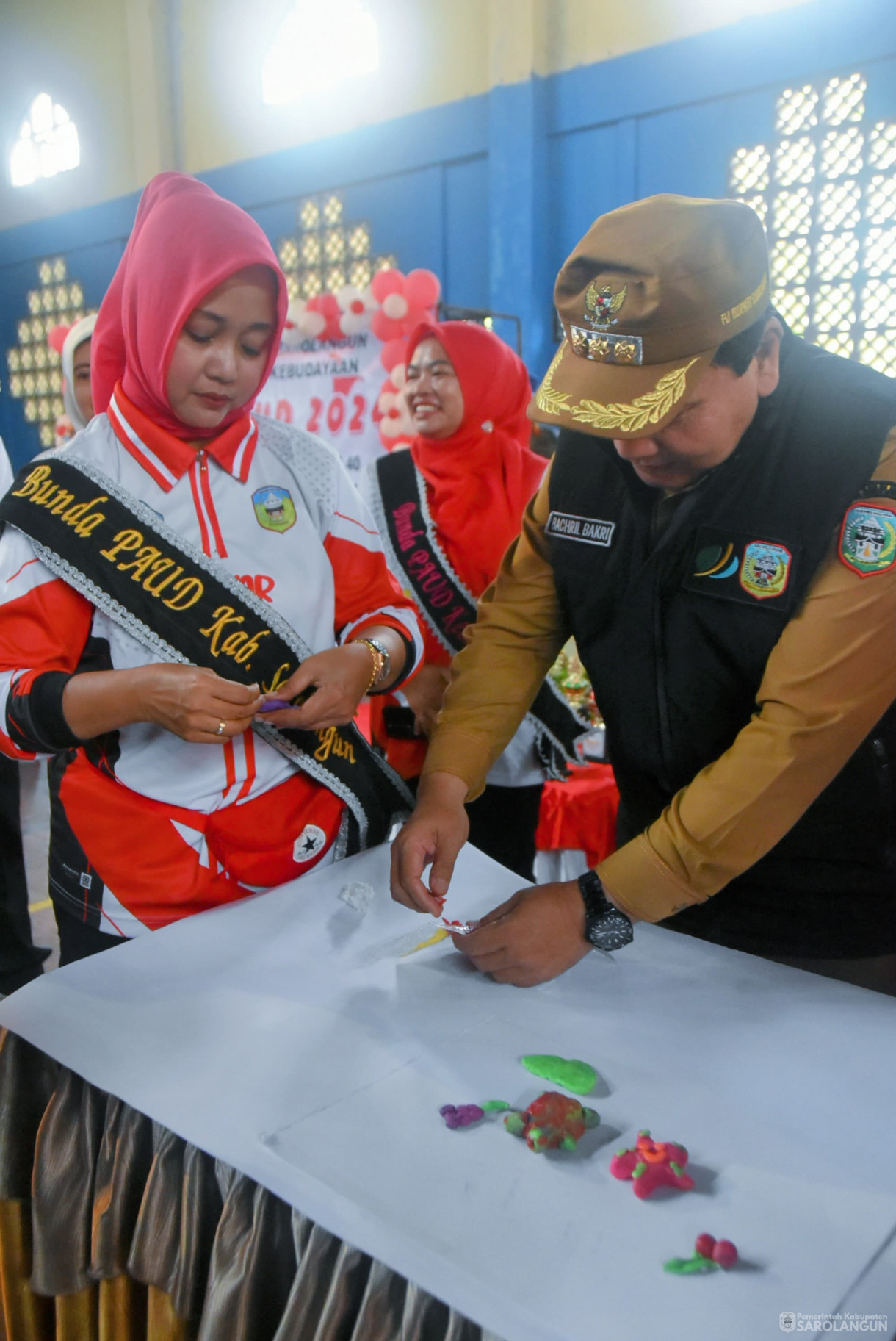 20 Agustus 2024 -&nbsp;Gebyar Bunda PAUD 2024 Dalam Rangka Memperingati Hari Anak Nasional Ke 40 Dan HUT RI Ke 79 Bertempat di Lapangan Tenis Indoor GOR Sarolangun