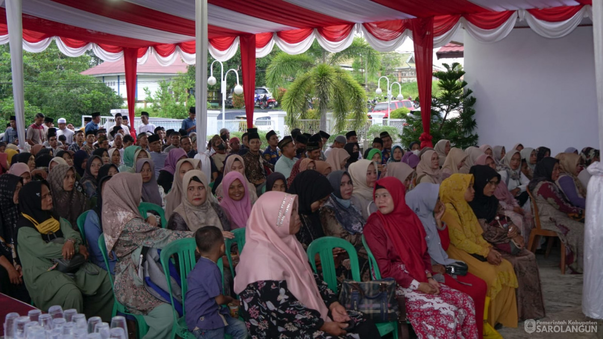 25 Maret 2024 - Buka Bersama Petugas Damkar Dan Petugas Kebersihan Lingkungan Hidup Di Rumah Dinas Sekda Sarolangun