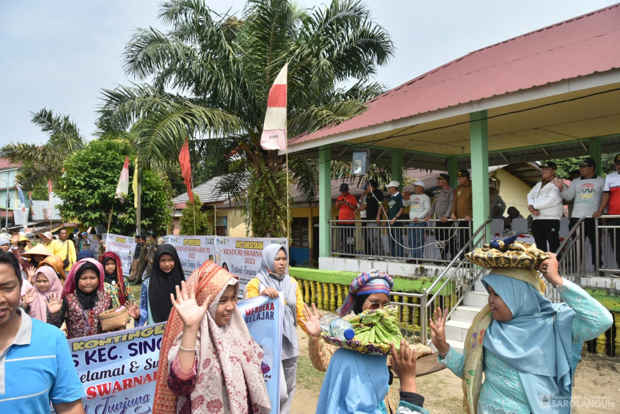 27 September 2023 - Penjabat Bupati Sarolangun Membuka Parade Budaya Di Desa Tanjung Gagak Kecamatan Bathin VIII