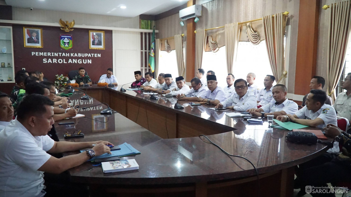 15 April 2026 Rapat Koordinasi Penyiapan TNI Manunggal Membangun Desa ke 128 TA 2026 di Ruang Pola Utama Kantor Bupati Sarolangun dihadiri Sekretaris Daerah Kabupaten Sarolangun