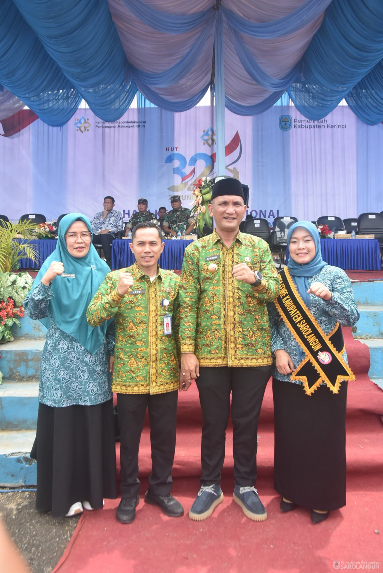 31 Juli 2025 - Peringatan Puncak Hari Keluarga Nasional Ke 32 Tingkat Provinsi Jambi Sekaligus Pengukuhan AyahBunda Genre Provinsi dan Kabupaten Kota di Halaman Kantor Bupati Kerinci