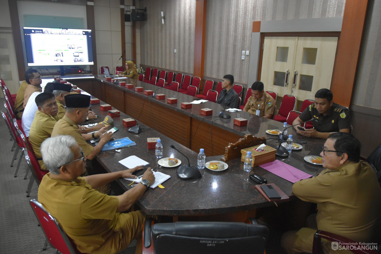 11 Desember 2023 - Rapat TPID Via Zoom Meeting Di Ruang Pola Kantor Bupati Sarolangun