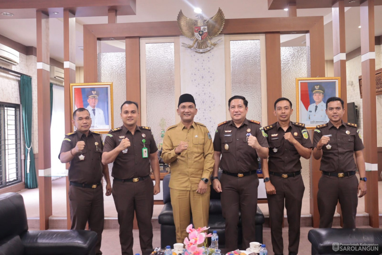 11 Agustus 2025 -&nbsp;Silahturahmi bersama bapak Kajari Sarolangun
