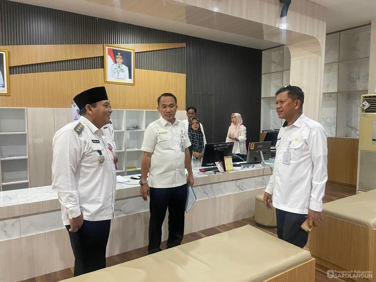 28 Februari 2024 -&nbsp;Meninjau Pelayanan dan Kondisi Mal Pelayanan Publik di Kantor DPMPTSP Sarolangun