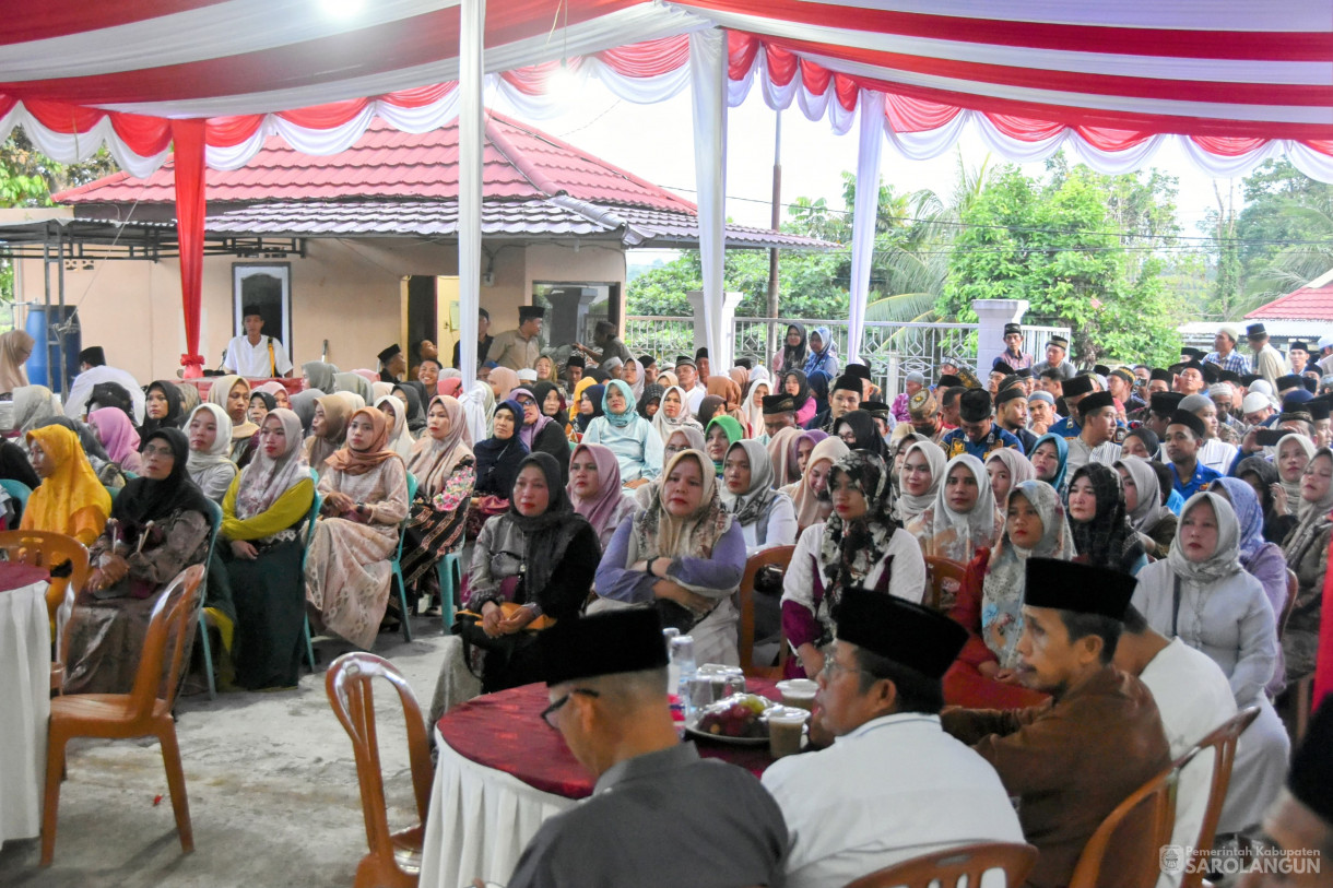 25 Maret 2024 - Buka Bersama Petugas Damkar Dan Petugas Kebersihan Lingkungan Hidup Di Rumah Dinas Sekda Sarolangun