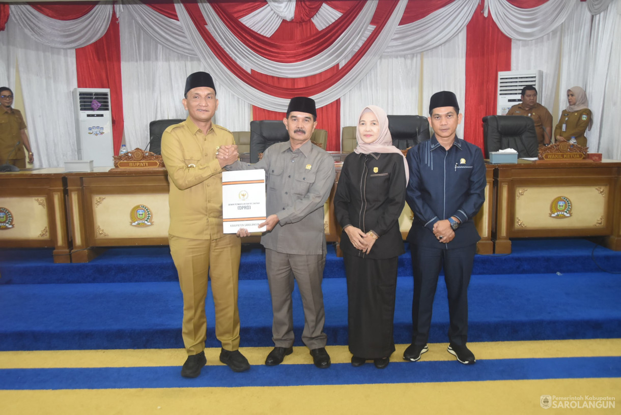 11 Agustus 2025 -&nbsp;Rapat Paripurna Tingkat I tahap 2 di Gedung DPRD Kabupaten Sarolangun