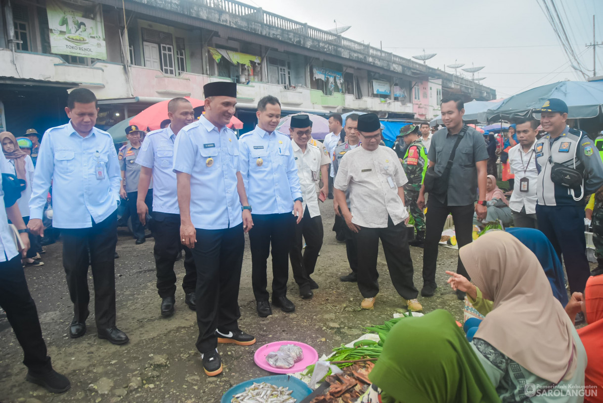 26 Maret 2025 -&nbsp;Sidak Pasar Menjelang Hari Raya Idul Fitri di Pasar Atas Sarolangun