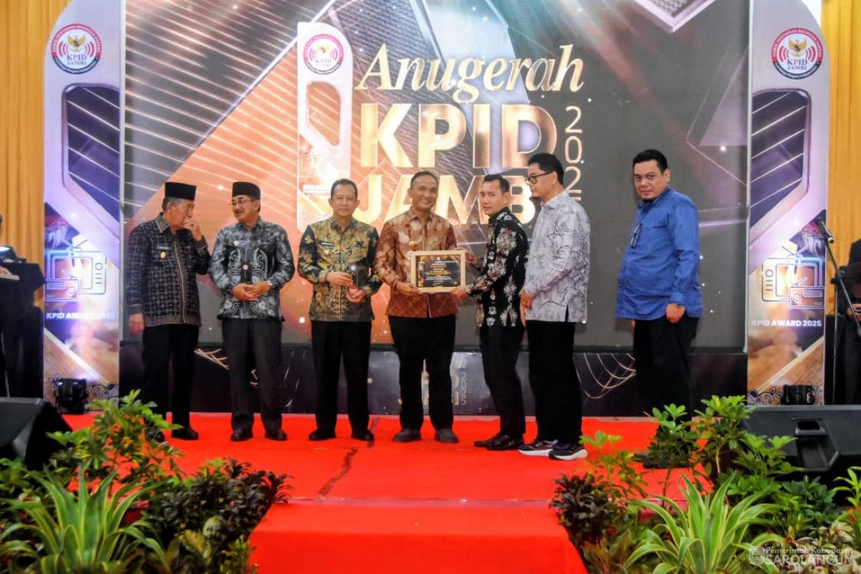 26 November 2025 Malam Anugerah Komisi Penyiaran Indonesia Daerah Provinsi Jambi Tahun 2025 bertempat di Gedung Putih Grand Kemas Jambi