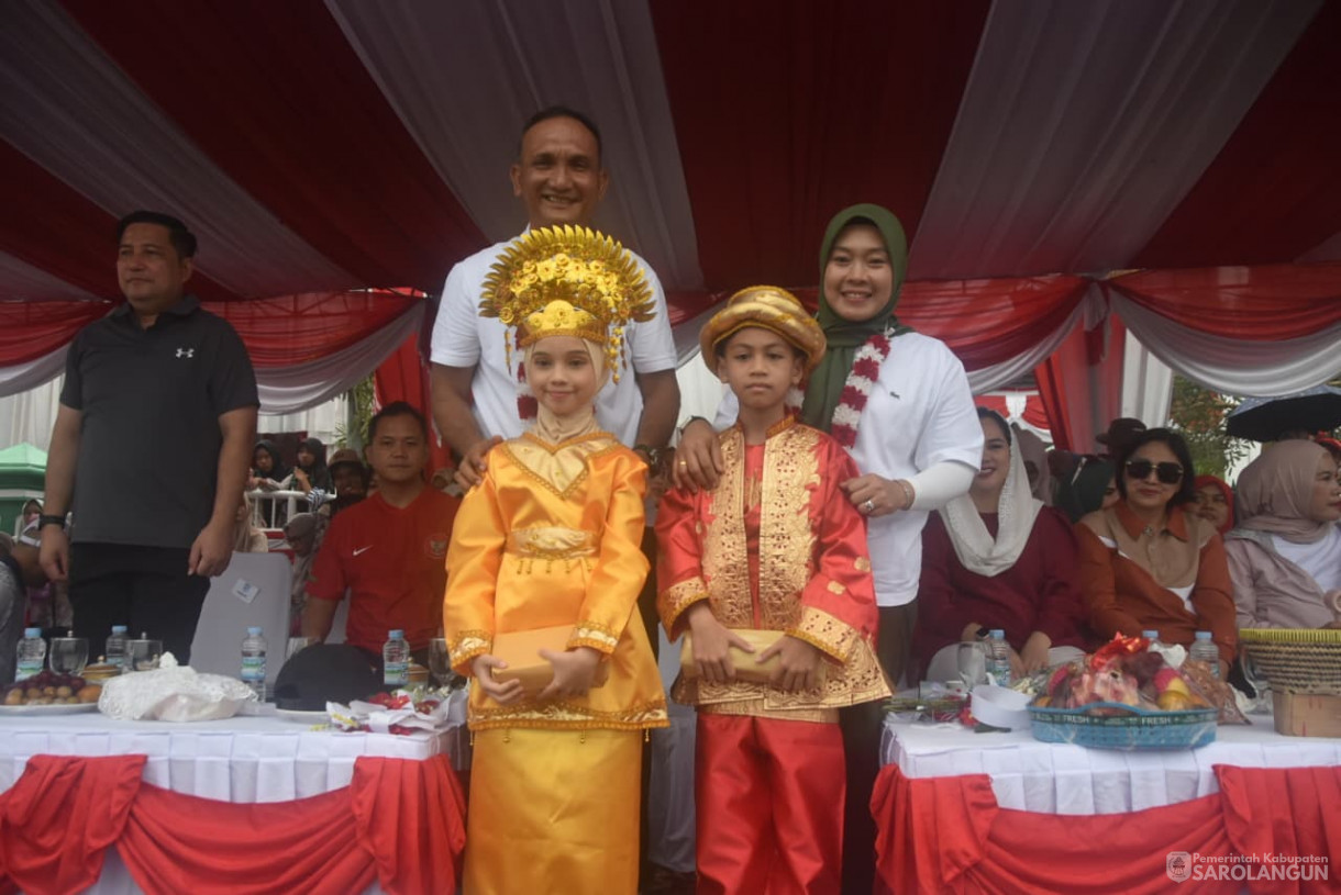 18 Agustus 2025 Pawai Pembangunan di Depan Rumah Dinas Bupati Sarolangun