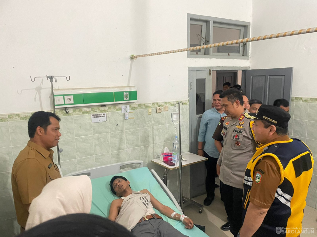 27 Februari 2024 - Menjenguk Ketua PPK Kec. Pelawan Muhammad Arif di Rumah Sakit Umum Daerah Kab. Sarolangun