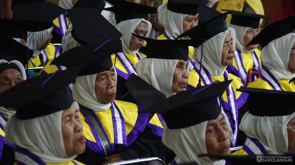 24 Februari 2026&nbsp;Wisuda Sekolah Lansia Sarolangun di Aula Utama Kantor Bupati Sarolangun